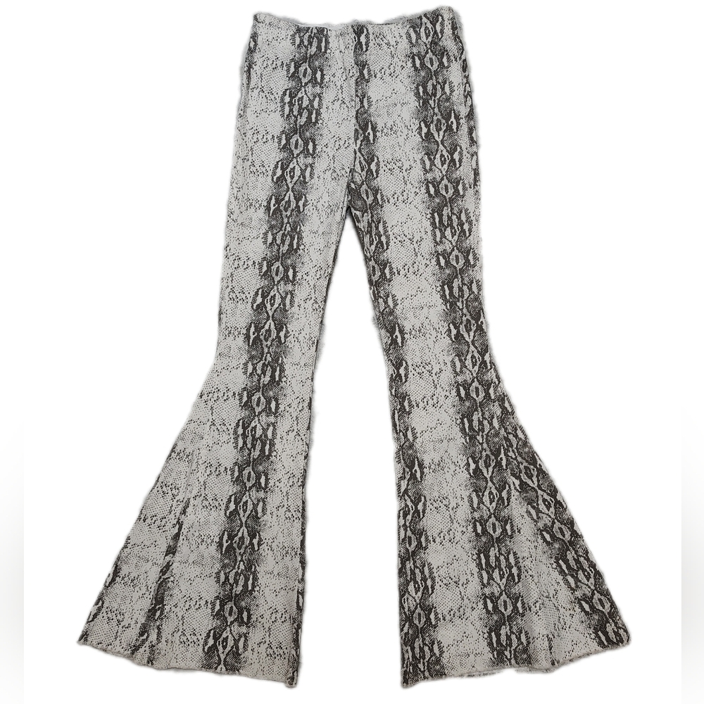 Newbury Kustom Gray And White Snake Print Flared Jeans Women's Medium High Rise